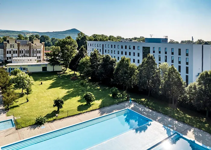 Active Stadium Hotel 3*