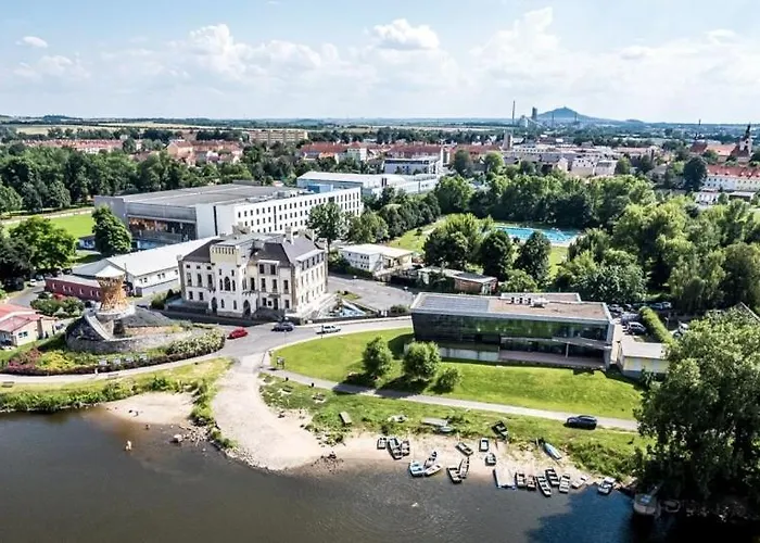 Active Stadium Hotel